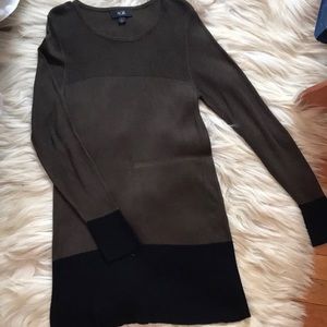 BRAND NEW AGB 100% Viscose Long Sleeve Sweater